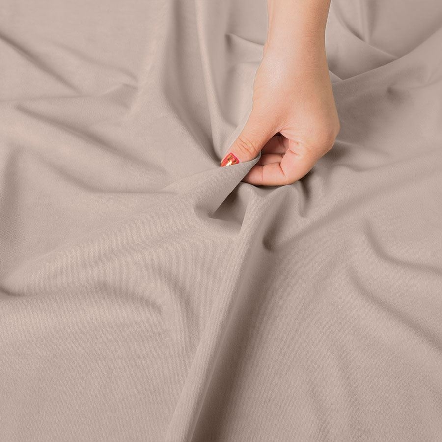Ekskluzywny materiał na zasłony do salonu Velvet, wysokość 300 cm, kolor beżowy  - sprzedawana na metry