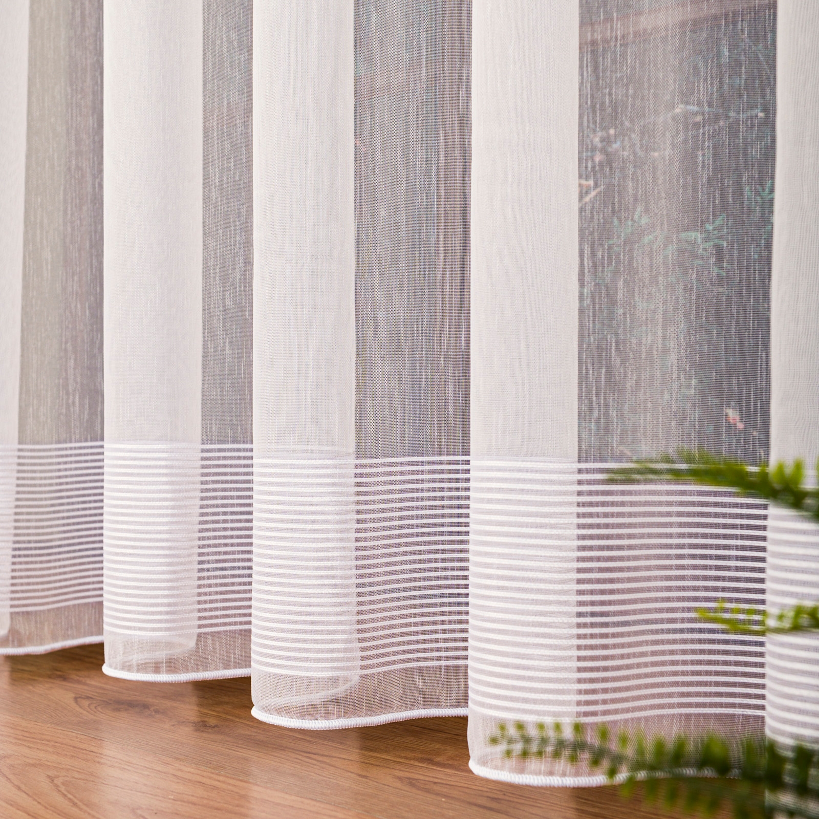 Firanka fantazyjna z ołowianką, wysokość 300cm, kolor 010 off-white