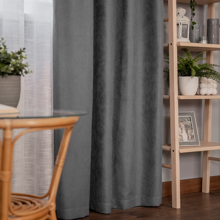 Miękka zasłona gotowa na taśmie kolor ciemnoszary rozmiar 140x250 cm Idalia