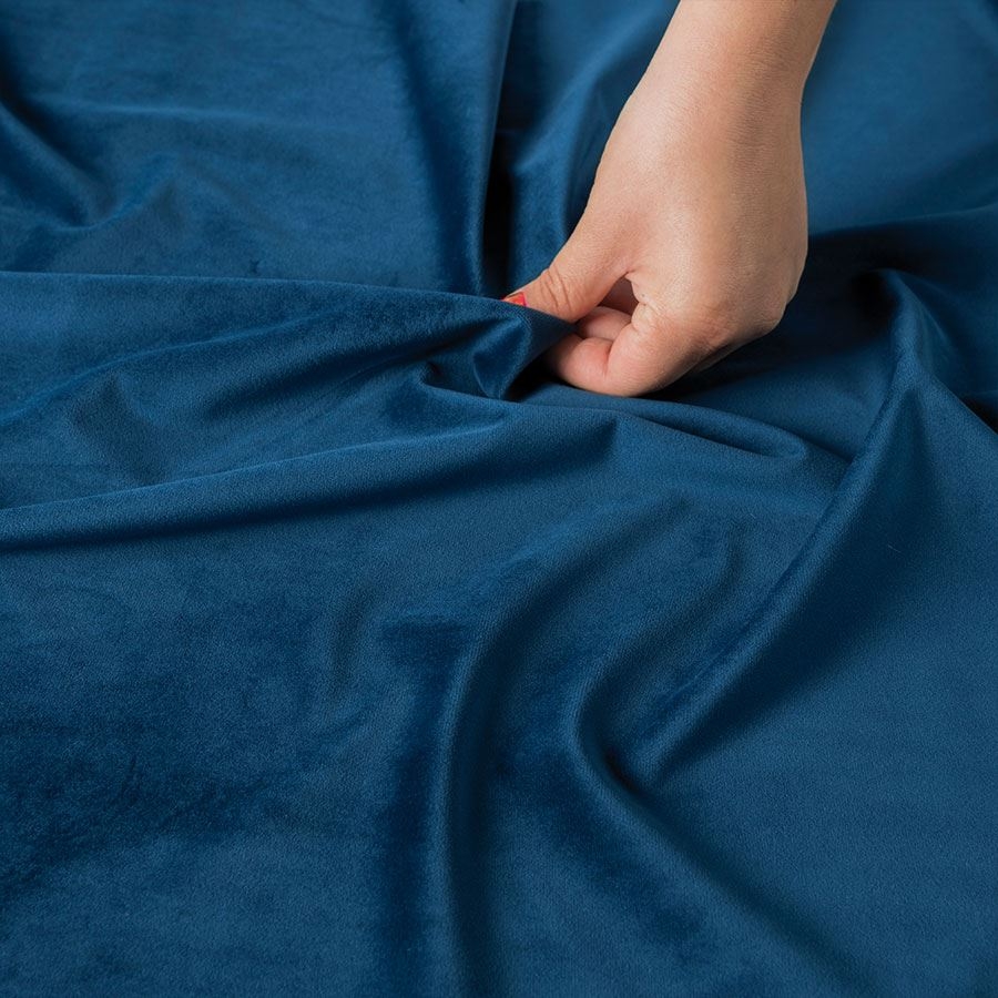 Ekskluzywny materiał na zasłony do salonu Velvet, wysokość 300 cm, kolor ciepły ciemny niebieski - sprzedawana na metry