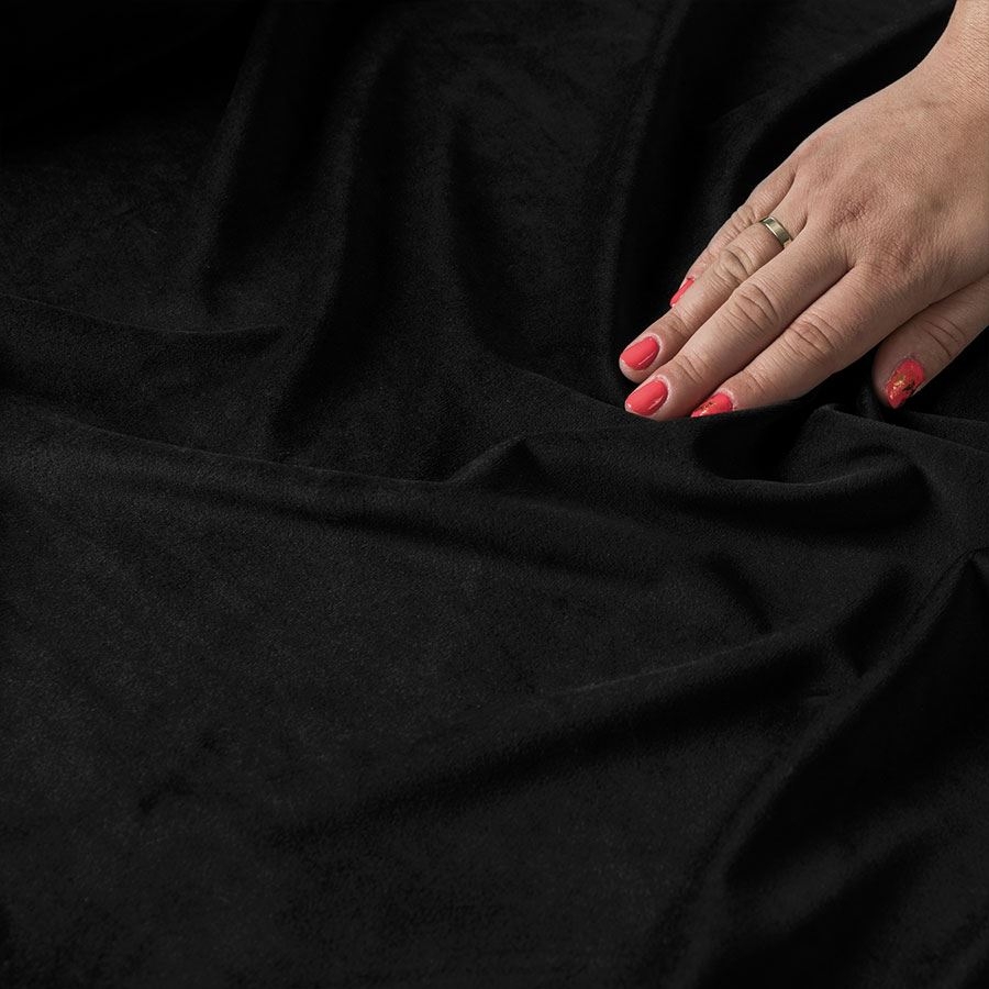 Ekskluzywny materiał na zasłony do salonu Velvet, wysokość 300 cm, kolor czarny - sprzedawana na metry