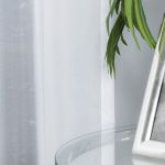 Firana woalowa trudnopalna gładka z obciążnikiem, kolor biały, wysokość 330 cm - sprzedawana na metry