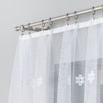 Krótka firanka żakardowa z kwiatami, kolor biały, wysokość 120 cm, 004421 - sprzedawana na metry