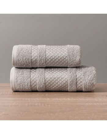 Jasnoszary ręcznik bawełniany Lionel ze srebrną bordiurą