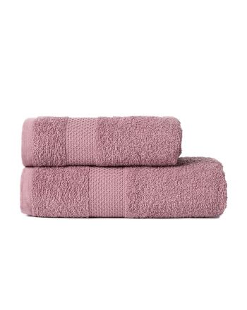 Ciemnoróżowy ręcznik bawełniany z delikatną bordiurą
