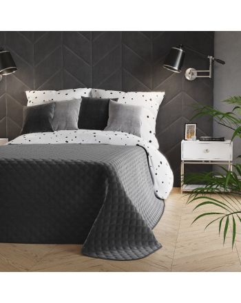 Czarna narzuta na łóżko z welwetu