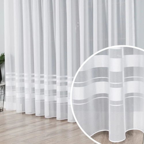 Długa firana woalowa ze wzorem pasowym do salonu wykończona ołowianką, kolor biały, oferowana w trzech wysokościach - sprzedawana na metry