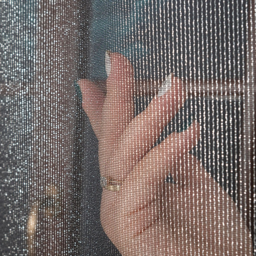 Czarna firana ozdobiona srebrną nitką z ołowianką, wysokość 305 cm, kolor 017