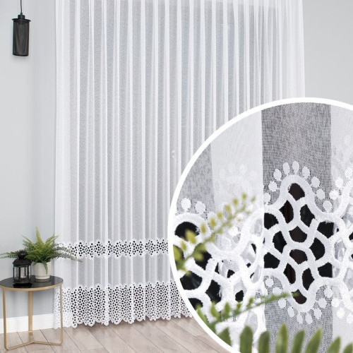 Nowoczesna firana do szyny sufitowej markizeta z geometryczną gipiurą, kolor biały - szyta na wymiar