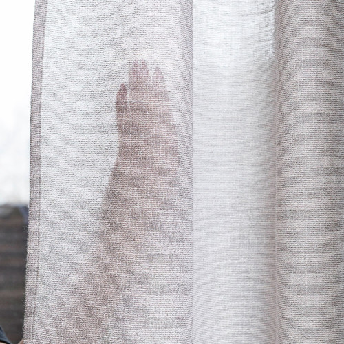 Zasłona do salonu na taśmie ze srebrną nicią kolor popielaty 145x245 cm Mirella