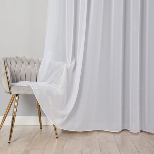 Długa śnieżnobiała firana do salonu o gładkiej lejącej się strukturze z ołowianką, wysokość 300 cm - sprzedawana na metry