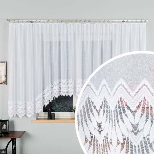 Krótka firanka do salonu żakardowa gotowa ze wzorem na samym dole, 500x160 cm Felicja