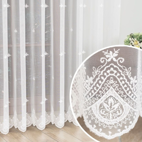 Długa firanka z roślinnym, błyszczącym haftem na całej wysokości, kolor biały, oferowana w dwóch wysokościach - sprzedawana na metry