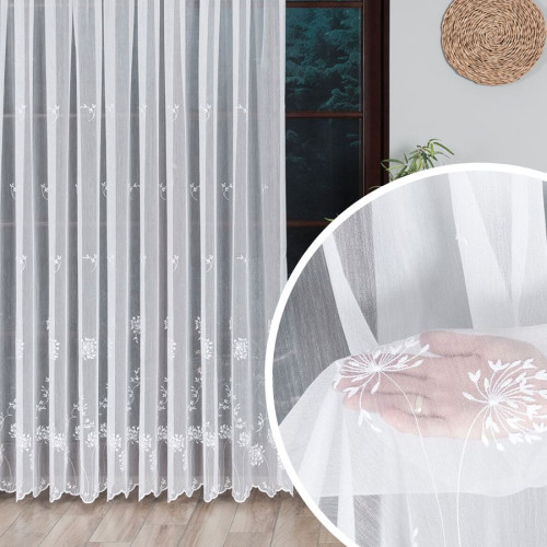 Firana haftowana na fantazyjnym batyście w kwiatowy wzór, na taśmie wave, kolor biały, wysokość  do 280 cm - szyta na wymiar