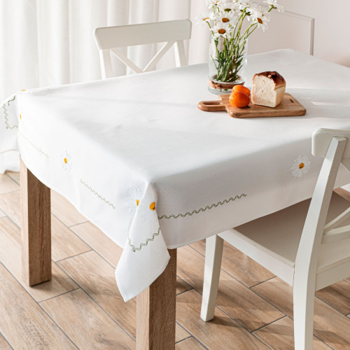 Obrus z białej tkaniny z delikatnym haftem, kilka rozmiarów, Summer