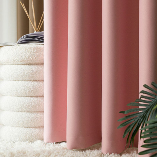 Gotowa zasłona blackout na przelotkach, 85% zaciemniająca, kolor pastelowy różowy, rozmiar 140x250 cm