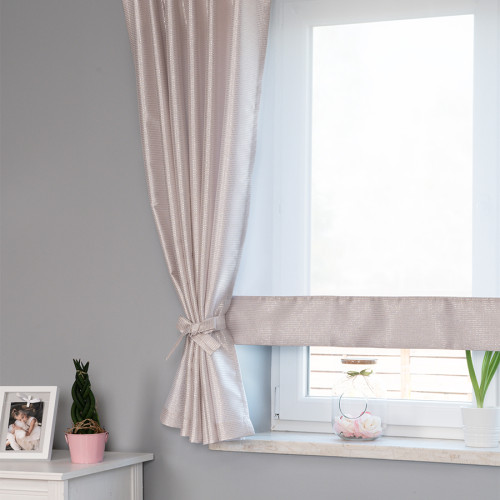 Komplet 2 szt. różowych zasłon ze srebrnym zdobieniem, rozmiar 140x160 cm