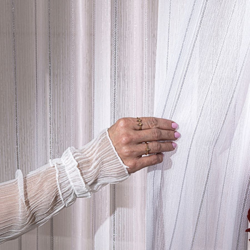 Długa firanka do salonu biała w srebrne pasy wysokość 300 cm Silver - sprzedawana na metry