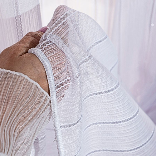 Długa firanka do salonu na taśmie biała w srebrne pasy Silver - szyta na wymiar