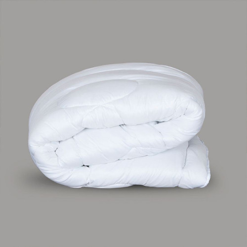 Kołdra 220x200 cm Dreamy z wypełnieniem silikonowym