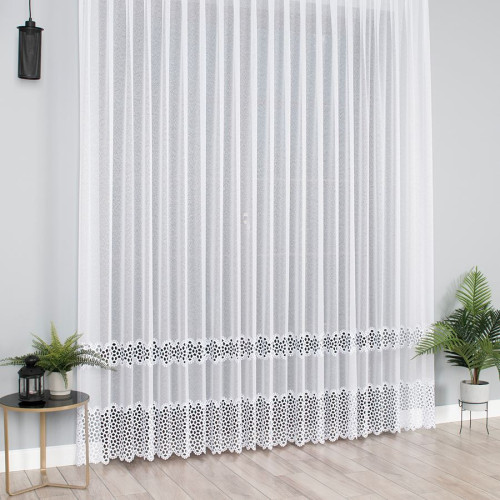 Nowoczesna długa firana do salonu markizeta z gipiurą, kolor biały, wysokość 280 cm - sprzedawana na metry