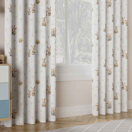 Biała zasłona welurowa do pokoju dziecka, uszyta na przelotkach, kolor biały w króliczki - szyta na wymiar