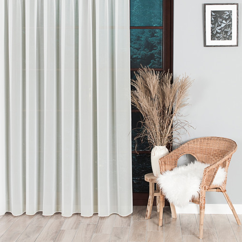 Kremowa firana gładka z obciążnikiem do szyny sufitowej - szyta na wymiar