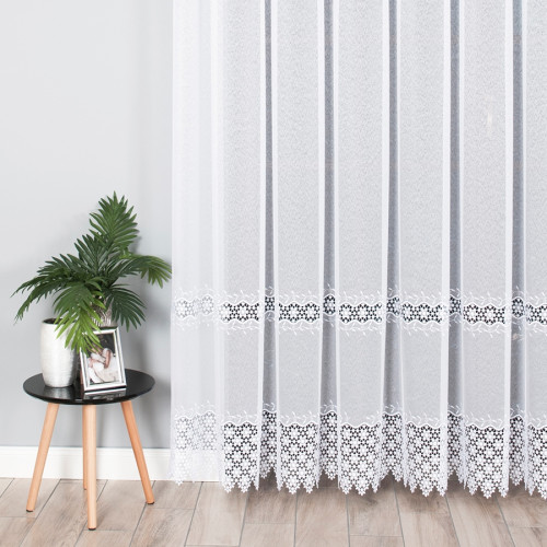 Firana markizeta na tunelu z kwiatową gipiurą, kolor biały - szyta na wymiar