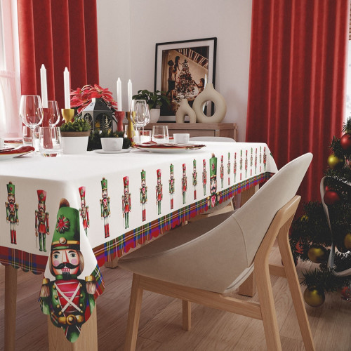 Biały obrus z tkaniny wodoodpornej z ozdobnym świątecznym nadrukiem, rozmiar 140x200 cm, Dziadki do orzechów
