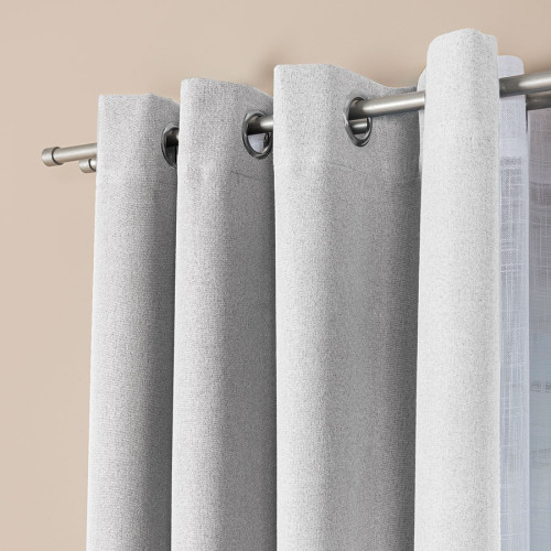 Gotowa zasłona do salonu 100% zaciemniająca na przelotkach, kolor pastelowy szary, dostępna w kilku rozmiarach