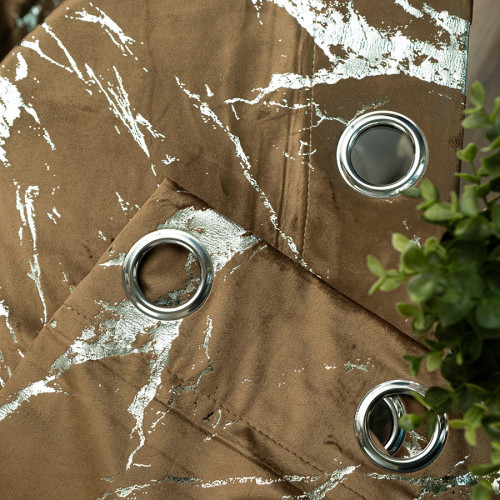 Gotowa zasłona welwetowa Marma na przelotkach ze srebrnym nadrukiem, kolor brązowy, rozmiar 140x250 cm