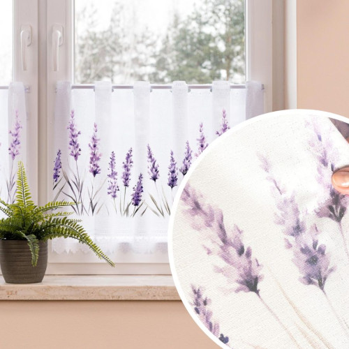 Biała zazdrostka żakardowa z otworami na drążek z kolorowym nadrukiem, oferowana w 2 wysokościach, Łąka lawendowa - sprzedawana na metry