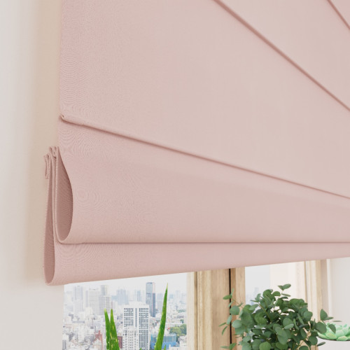 Różowa roleta rzymska zaciemniająca - szyta na wymiar