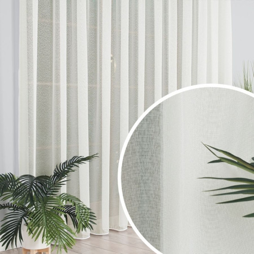 Błyszcząca kremowa firanka  o strukturze deszczyku na markizecie z obciążnikiem, na tunelu - szyta na wymiar 