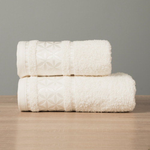 Kremowy ręcznik bawełniany Paola