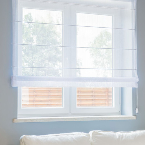 Roleta rzymska firanowa błyszcząca siatka, kolor biały - szyta na wymiar