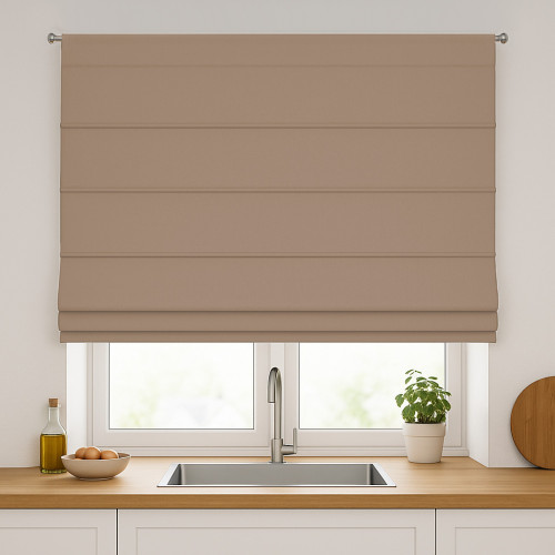 Roleta rzymska zaciemniająca na karnisz na sznurek, kolor chłodny beżowy - szyta na wymiar