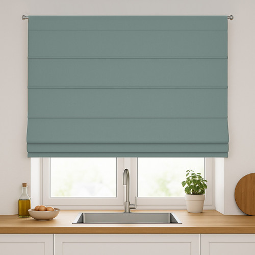 Roleta rzymska zaciemniająca na karnisz na sznurek, kolor szaroniebieski - szyta na wymiar