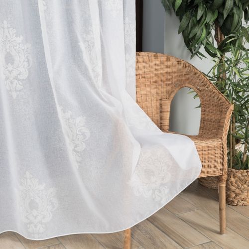 Długa firana do salonu z drukowanym wzorem ornamentowym i ołowianką, kolor biały, wysokość 290 cm - sprzedawana na metry