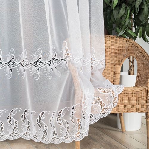 Firanka na markizecie, z haftowaną aplikacją, kolor biały, 162035, wysokość 250 cm - sprzedawana na metry