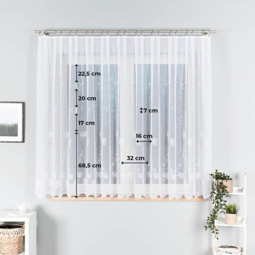 Krótka firana haftowana w kwiatowy wzór, kolor biały, 053801, wysokość 160 cm - sprzedawana na metry