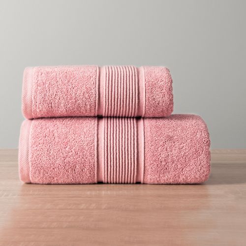 Różowy ręcznik bawełniany Naomi z elegancką bordiurą