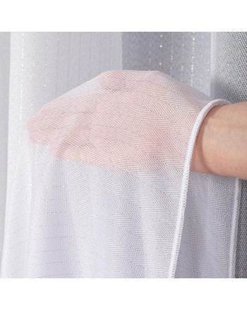 Firana do salonu do szyny sufitowej z błyszczącej przędzy wzbogacona srebrną nicią z ołowianką wysokość do 290 cm Srebrna Jodełka - szyta na wymiar