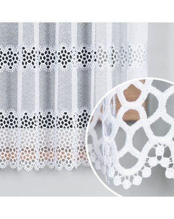 Krótka nowoczesna firana do kuchni, markizeta z gipiurą, kolor biały, oferowana w dwóch wysokościach - sprzedawana na metry