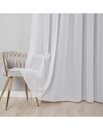 Długa śnieżnobiała firana do salonu o gładkiej lejącej się strukturze z ołowianką, wysokość 300 cm - sprzedawana na metry