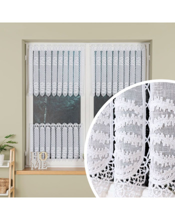 Panelowa zazdrostka na batyście z oryginalnym geometrycznym haftem, kolor biały, oferowana w 2 wysokościach - sprzedawana na metry