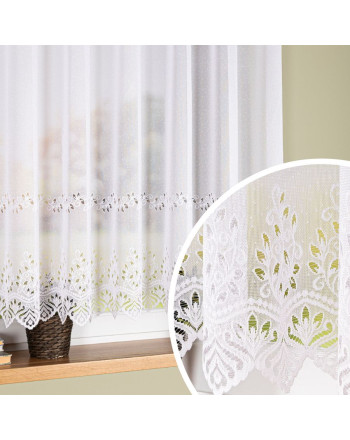 alt="Krótka biała firanka żakardowa z ażurowym wzorem pasowym, dostępna na metry."