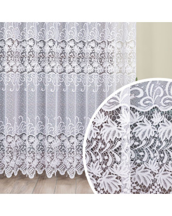 Biała firanka żakardowa 250 cm z ażurowym wzorem pasowym, zawieszona w wysokim oknie, ze zbliżeniem na detal