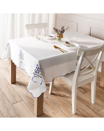 Obrus z tkaniny w kolorze białym z haftem motywem prowansalskim, kilka rozmiarów, Lawendowa Polana
