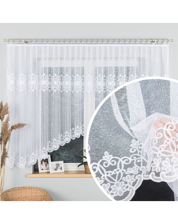 Firanka żakardowa gotowa, z delikatnym tłem, kolor biały, wysokość 155 cm, szerokość 350 i 450 cm, Żaneta